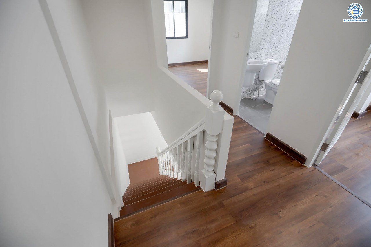 บ้านมือสองตกแต่งใหม่ ทาวน์เฮ้าส์ทำเลโซนเมือง! โครงการ เกร็ดแก้วการ์เด้น รัตนาธิเบศร์ ที่สุดของความคุ้ม! เนื้อที่ 32 ตร.ว. ฟังก์ชันระดับบ้านเดี่ยว 3 ห้องนอน 3 ห้องน้ำ 2 ที่จอดรถ ใกล้ทางด่วน "งามวงศ์วาน" และรถไฟฟ้าสายสีม่วง "สถานีบางกระสอ"